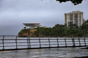 Imagem ilustrativa da imagem Defesa Civil emite alerta de ressaca e tempestade em Niterói