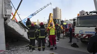 Imagem ilustrativa da imagem Tragédia: estação de trem desaba e deixa ao menos 14 mortos