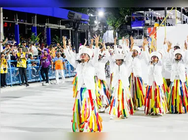 'Representarei a comunidade com muito orgulho', disse Carine