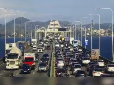 Imagem ilustrativa da imagem Acidente na Ponte fecha uma das faixas no sentido Niterói