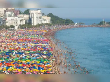 Imagem ilustrativa da imagem Calorão! Praias lotadas no Rio e Niterói neste domingo