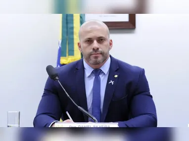 Imagem ilustrativa da imagem Ex-deputado Daniel Silveira tem arma apreendida pela PF