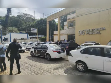 Veículo para cinco pessoas transportava sete