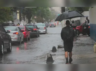 Imagem ilustrativa da imagem Niterói entra em estágio de atenção para chuva forte