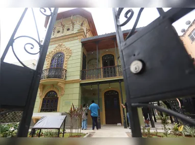 Imagem ilustrativa da imagem Palacete reabre as portas em Niterói; veja a riqueza de detalhes