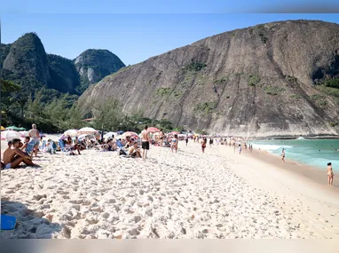 Imagem ilustrativa da imagem Polícia prende grupo na Praia de Itacoatiara, em Niterói