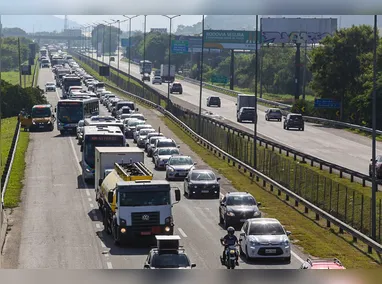 Imagem ilustrativa da imagem Problemas no pagamento de pedágios causam trânsito na BR-101