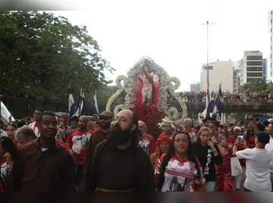 A mulhe foi socorrida pelo Corpo de Bombeiros