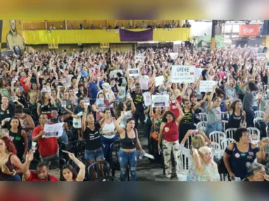 Imagem ilustrativa da imagem Professores da rede municipal do Rio vão continuar em greve