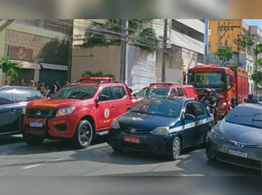 Rodrigo Neves se reuniu com representantes das agremiações