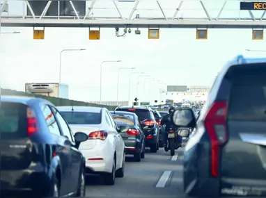 A Rua Uruguaiana está interditada e o trânsito sendo desviado pela Rua Buenos Aires