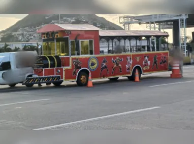 Imagem ilustrativa da imagem Trenzinho da Alegria dá mau exemplo e é apreendido na Ponte; veja