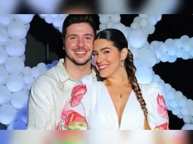 Relacionamento entre Anitta e Vinicius começou há cerca de três meses, diz jornalista