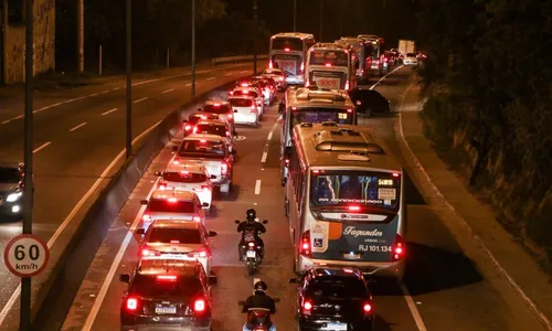 Trânsito está lento no sentido São Gonçalo