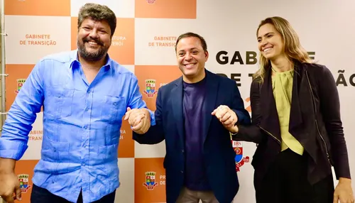 André Diniz com Rodrigo Neves e Isabel Swan