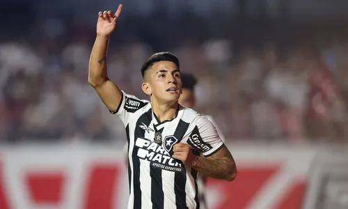 Thiago Almada marcou no jogo da classificação no Morumbis, diante do São Paulo