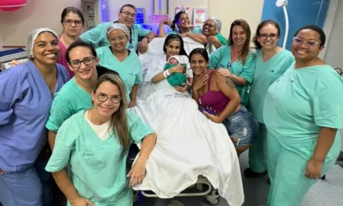 A equipe do Hospital Albert Schweitzer comemorou a chegada de Aylla com grande entusiasmo