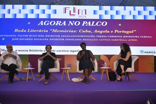 Valter Hugo Mãe, Agualusa e Teresa Cárdenas em roda literária com Letícia Sabatella