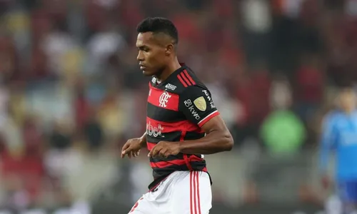 Alex Sandro marcou o gol da vitória diante do Corinthians pela Copa do Brasil