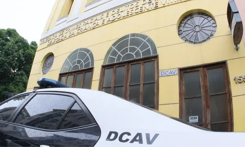 A prisão foi efetuada por policiais civis da Delegacia da Criança e Adolescente Vítima (DCAV)