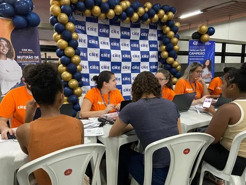 A feira acontece na estação Carioca do metrô