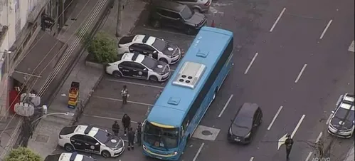 Ônibus da Viação Nossa Senhora do Amparo foi assaltado na altura do Into