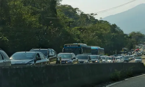 Arrastão ocorreu na altura do Rio do Ouro, em São Gonçalo