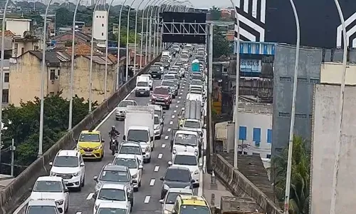 Ponte Rio-Niterói está com tempo de travessia em 30 minutos, no sentido Niterói