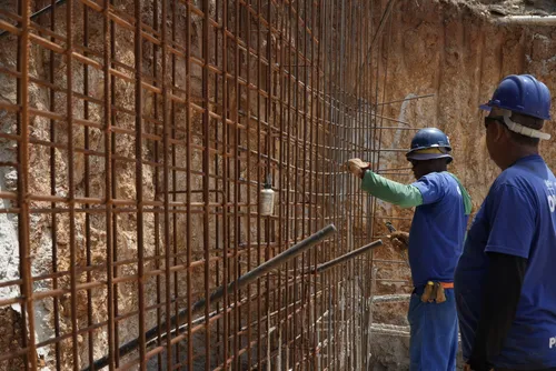 Obras estão em fase de colocação de telhados, subestação, contenção, redes elétrica e hidráulica