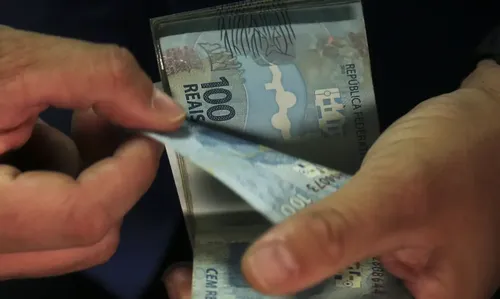 Segundo Dieese, salário extra injetará R$ 321,4 bilhões na economia