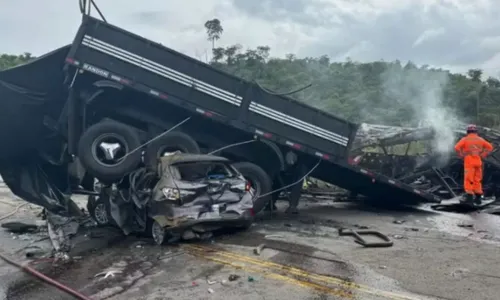 Cenário após o acidente era de destruição