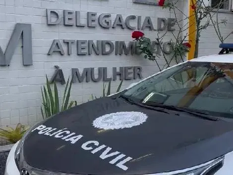 Agentes das 14 Delegacias de Atendimento à Mulher (Deam) estão percorrendo o Rio de Janeiro