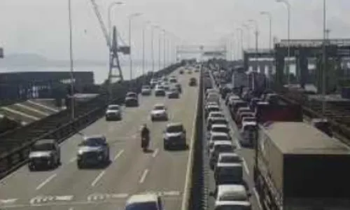 Não houve feridos, de acordo com a concessionária Ecovias Ponte