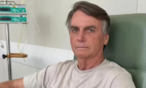 Bolsonaro estava no hospital desde 13 de abril, quando passou por uma cirurgia de 12 horas