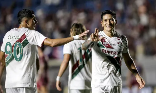 Cano marcou os dois gols na vitória do Fluminense