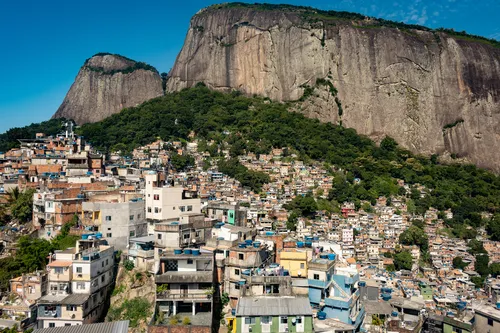 Levantamento foi feito em mais de 12 mil favelas no Brasil