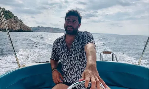 Além de jornalista, Rodrigo também é escritor