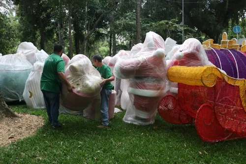 Decoração natalina já está sendo montada no Campo de São Bento