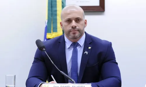 Em 2023, Silveira foi condenado a oito anos e nove meses de prisão