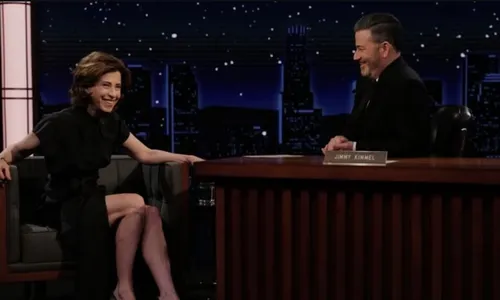 Atriz participou do talkshow de Jimmy Kimmel