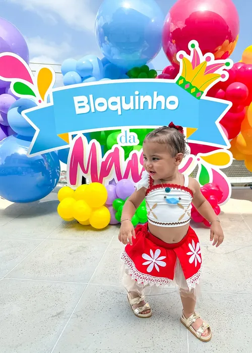 Imagem ilustrativa da imagem Filha de Neymar encanta em próprio bloquinho de Carnaval; veja fotos