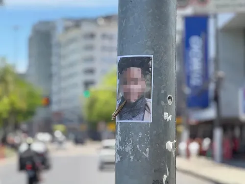 Fotos foram espalhadas em diversos bairros de Niterói e do Rio