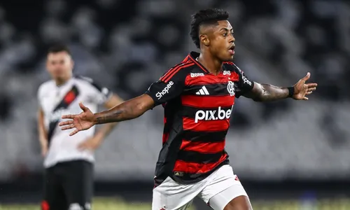 Bruno Henrique comemora gol marcado no clássico contra o Vasco