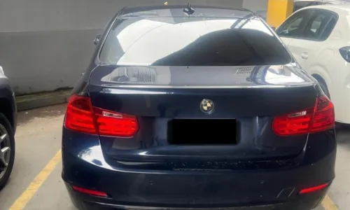 Carro de luxo foi apreendido na casa do investigado