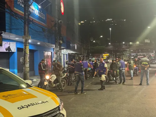 A operação foi realizada pela Secretaria de Transportes, com apoio da PM, Segurança Presente e Guarda Municipal