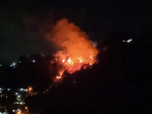 Incêndio ocorreu no Morro do Pé Pequeno