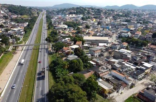 O Complexo do Salgueiro fica às margens da BR-101, uma das principais rodovias da região.