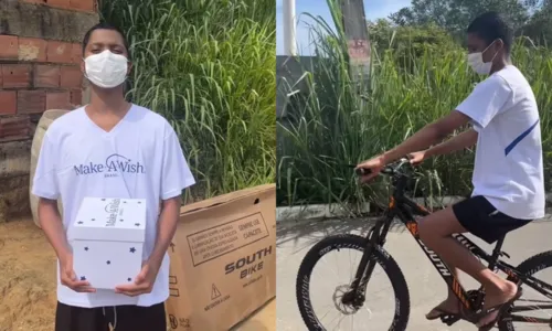 Gabriel se emocionou ao receber sua bicicleta