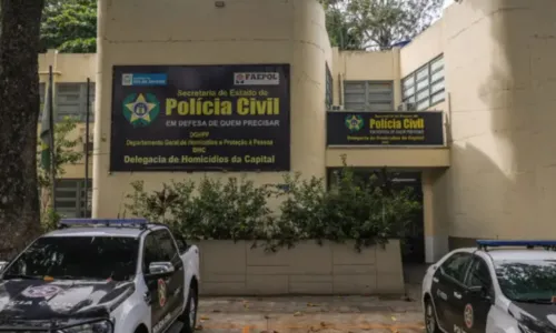 O caso é investigado pela Delegacia de Homicídios da Capital (DHC)