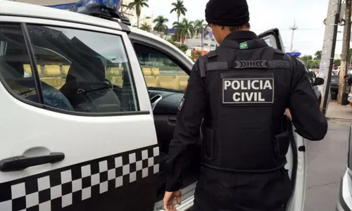 A mulher foi levada para a Delegacia da Mulher, Criança e Idoso